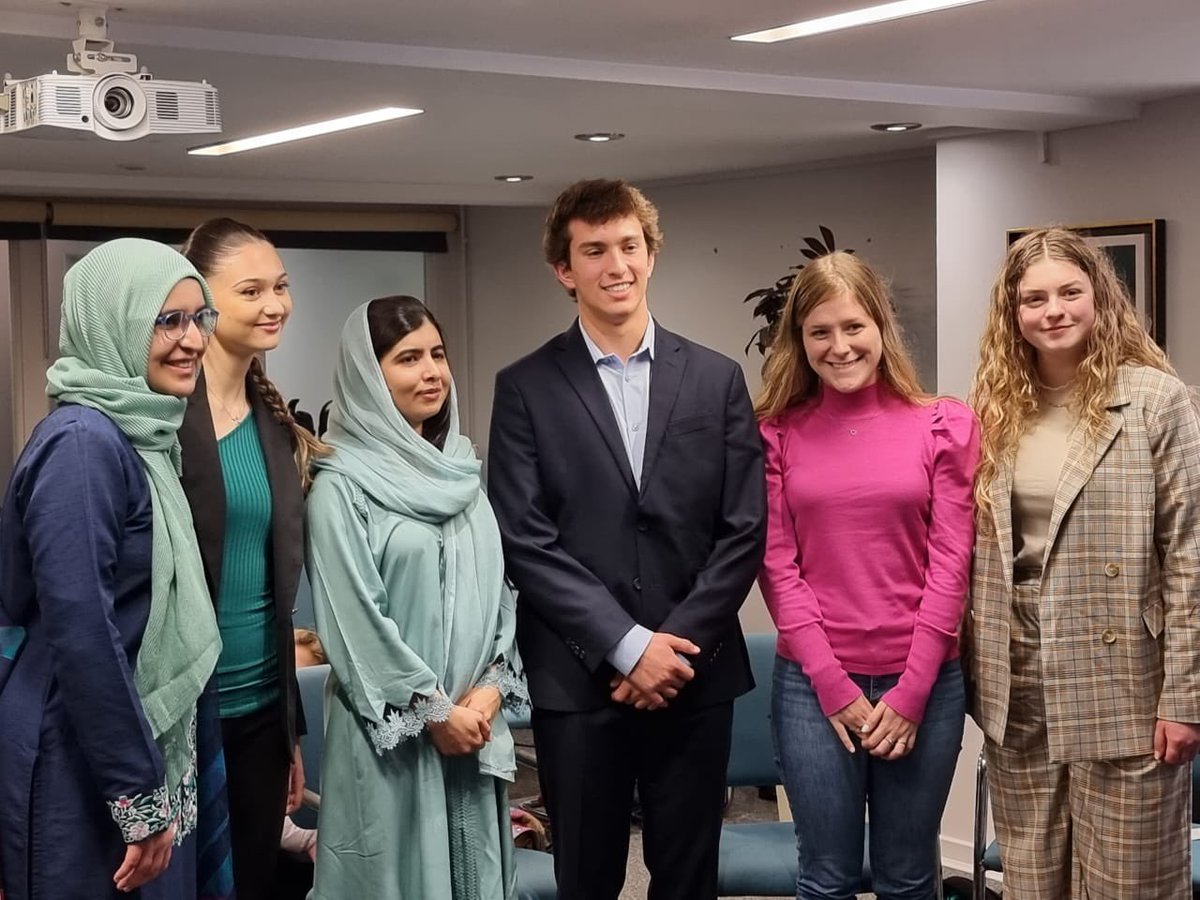 ZoyaAliRizvi's tweet photo. Proud to see my niece #DrMahrukhZaidi a b/l cochlear implantee, one of 5 persons selected across the world in #AchieveAnythingProgram by #CochlearFoundation partnering with @Malala fund highlighting real-world experiences of children &amp;young people with hearing loss @CochlearIndia https://t.co/AS5UReBRA6