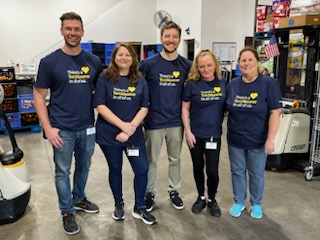 Yesterday, a team from <a href="/LibertyMutual/">Liberty Mutual</a> volunteered with us in the Federal Way Food Bank. They served the 260 customers visiting the food bank yesterday, as well as made bags of produce in the warehouse. We appreciate them and hope they can come back in the near future!