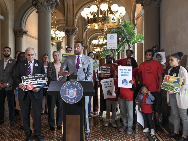 jamaaltbailey's tweet photo. Busy day in Albany! I had a number of bills moved through the Judiciary &amp; Finance committees, rallied for #CleanSlateNY and #LeadFreeNY, and joined my colleagues to
pass a victims’ rights bill package including my bill to improve housing access for survivors of domestic violence. https://t.co/dRk5Kt2q6H