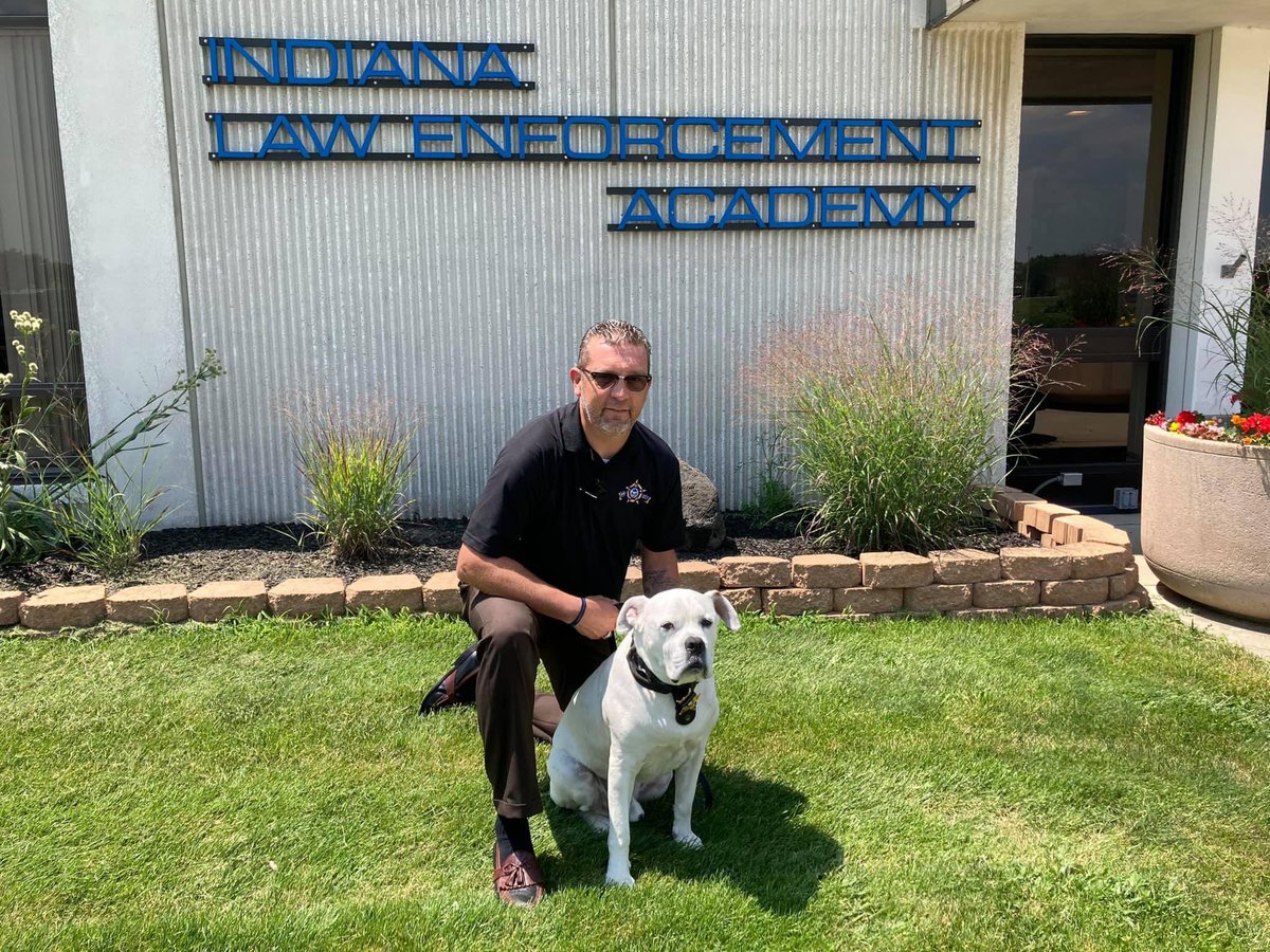 IndianaLawEnfo1's tweet photo. Fundraiser for Joe Hamer Where: South Bend FOP When: June 24th, 2023 (2PM -7PM)
Sheriff Bruno’s handler Info in Photos attached #SheriffBruno #SouthBend #ComfortDog #IndianaPolice #StJoeCounty https://t.co/GPAjpisEsN