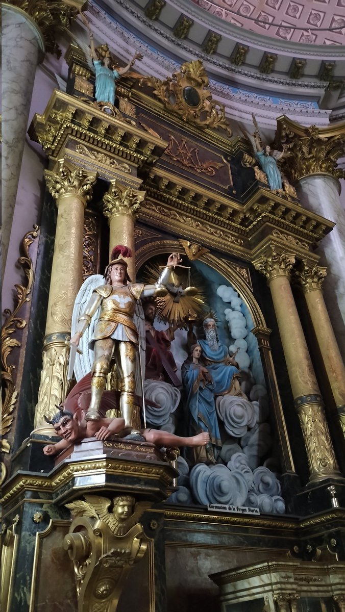 Interior Basílica Nuestra Señora  de #LaPiedad #SanNicolas  #CABA 🙏🇦🇷 #SanMiguelArcangel
@Imagen_Arg