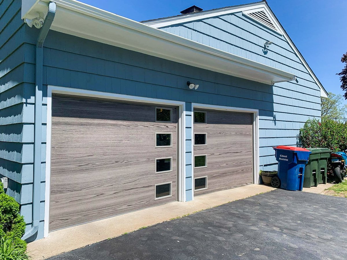 chiohd's tweet photo. Now THAT'S what we call an upgrade!

What do you think of the mirrored windows on these Driftwood doors? 🔥

Explore Skyline Flush: https://t.co/T7Q13QVoVE

📸: Automatic Door Company, Inc. https://t.co/3NBmHN9xbb