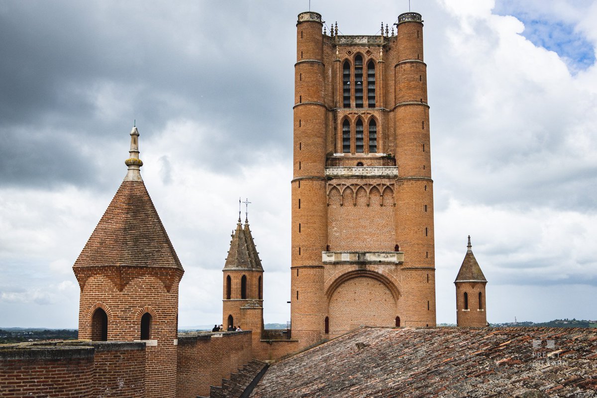 🇪🇺Union européenne|Le #Tarn accueille <a href="/DrezetValerie/">Valérie Drezet-Humez</a> cheffe de la représentation <a href="/UEFrance/">Commission européenne 🇪🇺</a>
➡️<a href="/prefet81/">Préfet du Tarn</a> l'a accompagnée avec <a href="/StephanieGCAlbi/">Stephanie Guiraud-Chaumeil</a> maire d'Albi, à la cathédrale
➡️730K€ du plan de relance européen à travers #FranceRelance pour la restauration du trésor de la cathédrale