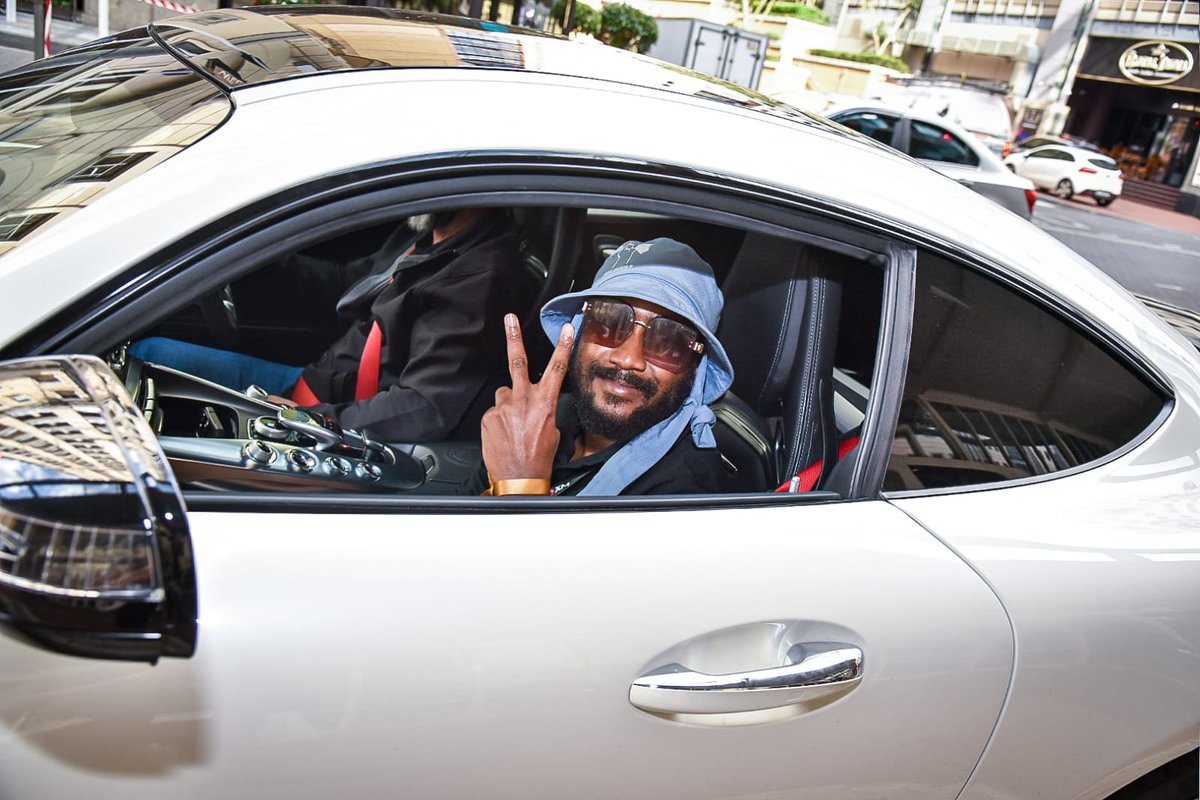 F_M_events's tweet image. Day 3 is a wrap, but the fun starts now💥🥳 The Sunset Session Closing Drinks, sponsored by @ZuluTrade, is happening at the Sandton San Deck this evening. 🥂 

Don’t forget to pick up your wristband at the ZuluTrade booth.

#FMAS #FMAS23 #FMevents