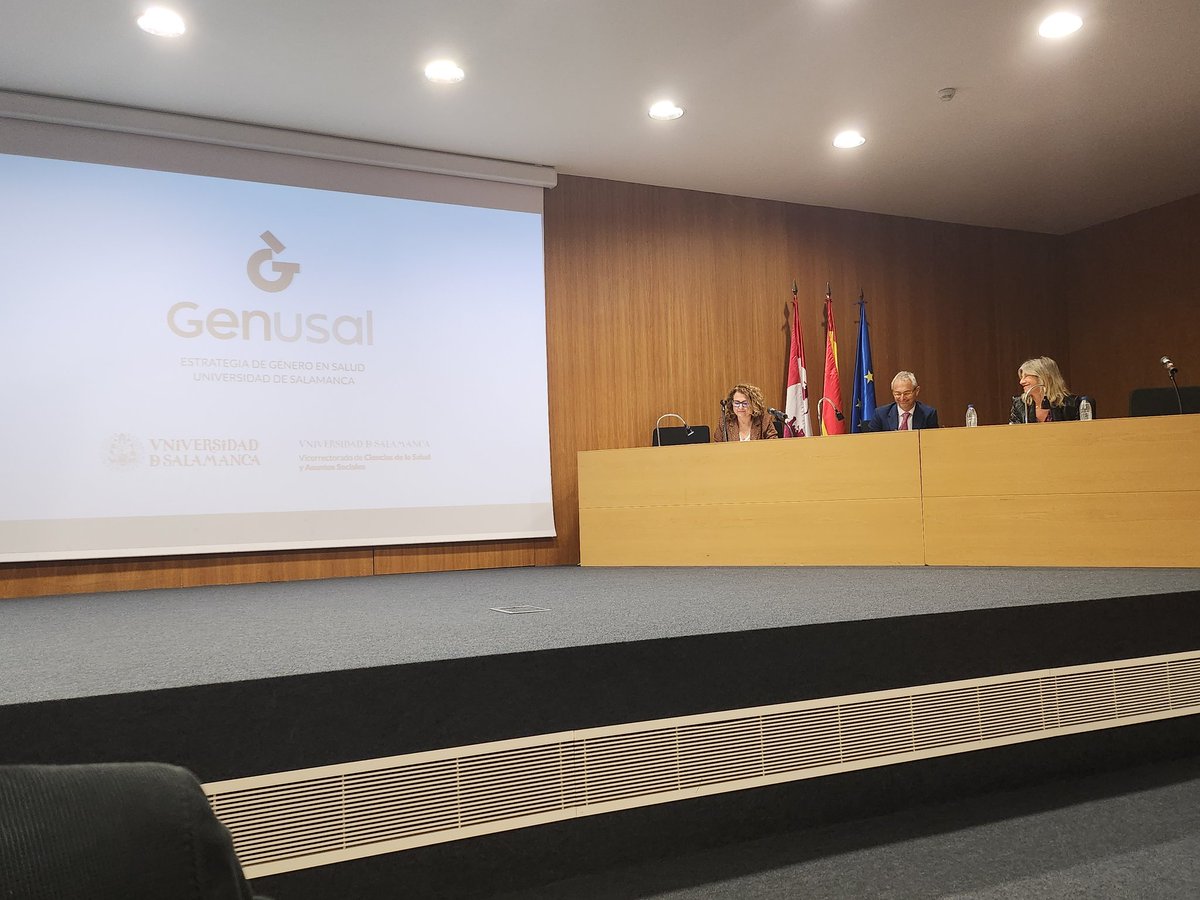 tillomarta's tweet photo. Gracias al Rector de @usal @RicardoR_Usal y a la Vicerrectora de Ciencias de la Salud por invitarme como Directora de @CemusaUsal a la presentación del proyecto #GENUSAL, estrategia de género @usal en  salud. Una vez más pioneros a nivel nacional. Dará que hablar. 
 👩🏻‍🎓💜👠 https://t.co/z8TdJbiSVR