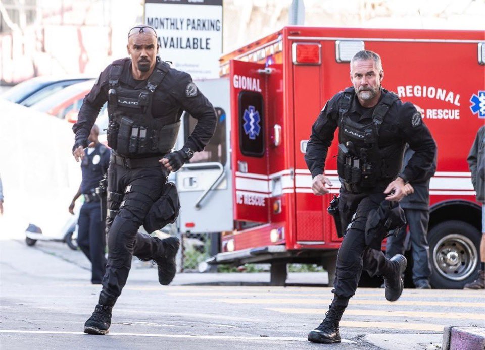 swat_deaconluca's tweet photo. it’s been an interesting past few days, to say the least…
THANK YOU to all the @swatcbs fans, you were loud and you were heard!!
let’s run this back, shall we?
see ya Friday at 8pm on @cbstv 
👊🏼👊🏼👊🏼

@The_VINO 

Rep @jayharrington3 

#swat #swat2023 #SWATS6  #forgetshorty
S6xE21 https://t.co/EiujReDO9U