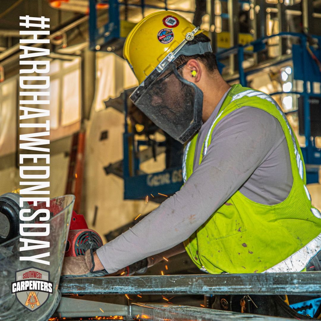 WSCarpenters's tweet photo. It's #HardHatWednesday, #Carpenters! 👷Don't forget to tag us in your hard hat pictures or DM us! 📸 of #Local82 #UnionCarpenters.
#SWMSCarpenters #JobsWagesBenefits #Union #Brotherhood #WeBuildAmerica #EssentialWorkers #Montana #CarpentersLocal82 #MontanaCarpenters #MontanaUnion https://t.co/SzdiTharxs