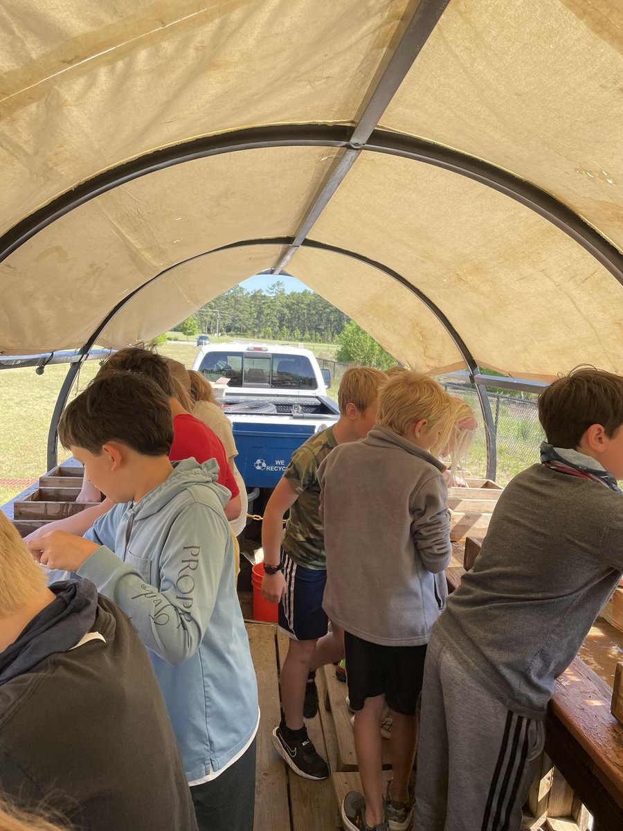 mskatiefowler's tweet photo. We LOVED learning about the rock cycle and the different types of gems!  It’s the perfect on-campus field trip. Thank you so much, Huck’s Lost Mine! #fieldtrip #gemmining #MCES 

https://t.co/ZdtChbq6Wz https://t.co/AxHfb9Y2gF