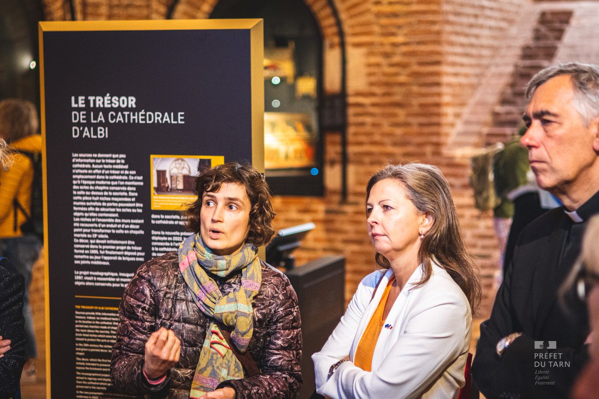 prefet81's tweet photo. 🇪🇺Union européenne|Le #Tarn accueille @DrezetValerie cheffe de la représentation @UEFrance
➡️@prefet81 l'a accompagnée avec @StephanieGCAlbi maire d'Albi, à la cathédrale
➡️730K€ du plan de relance européen à travers #FranceRelance pour la restauration du trésor de la cathédrale https://t.co/C3xAjADYam