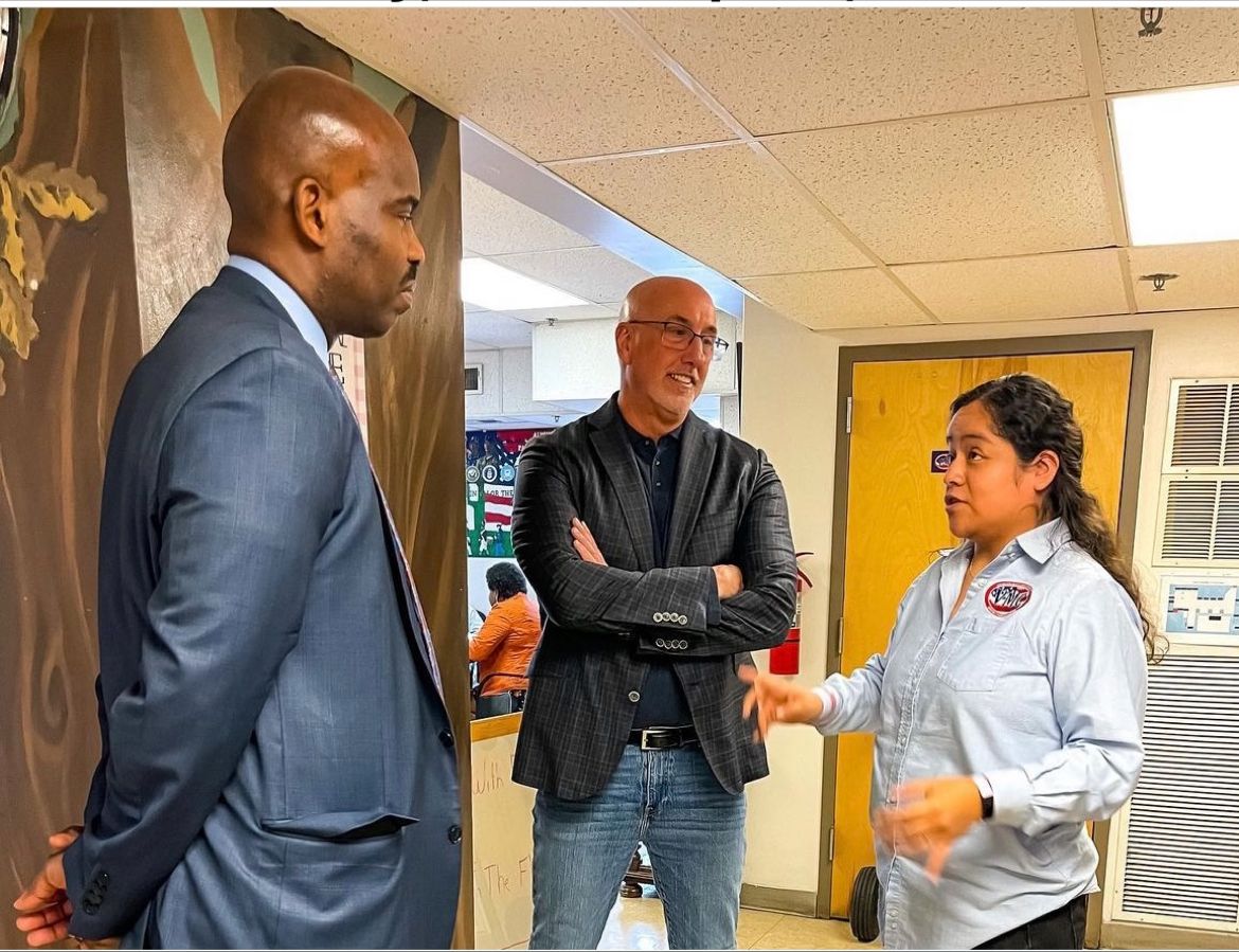 Joseph Brooks (@josephbrookspa) on Twitter photo Out of the mayoral race, it's "safe" to offer insight on <a href="/DerekGreenPHL/">Derek Green</a>. I spent an hour w/him talking affordable housing, opioid crisis & the barriers faced by reentering citizens. He was thoughtful, empathetic & solutions oriented. I hope public service is still in his future. Out of the mayoral race, it's "safe" to offer insight on <a href="/DerekGreenPHL/">Derek Green</a>. I spent an hour w/him talking affordable housing, opioid crisis & the barriers faced by reentering citizens. He was thoughtful, empathetic & solutions oriented. I hope public service is still in his future.