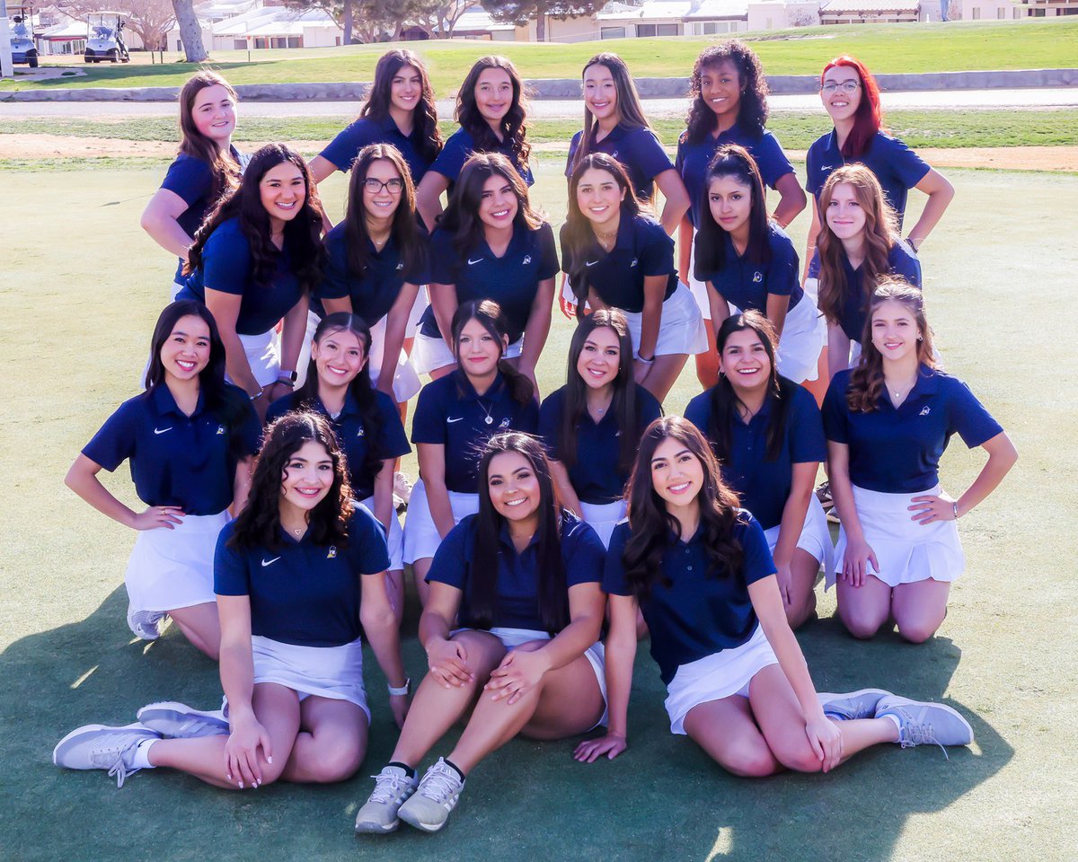 EastwoodGolf1's tweet photo. Happy National Golf Day! 💙💛 #NationalGolfDay https://t.co/yBiiJqvKxI