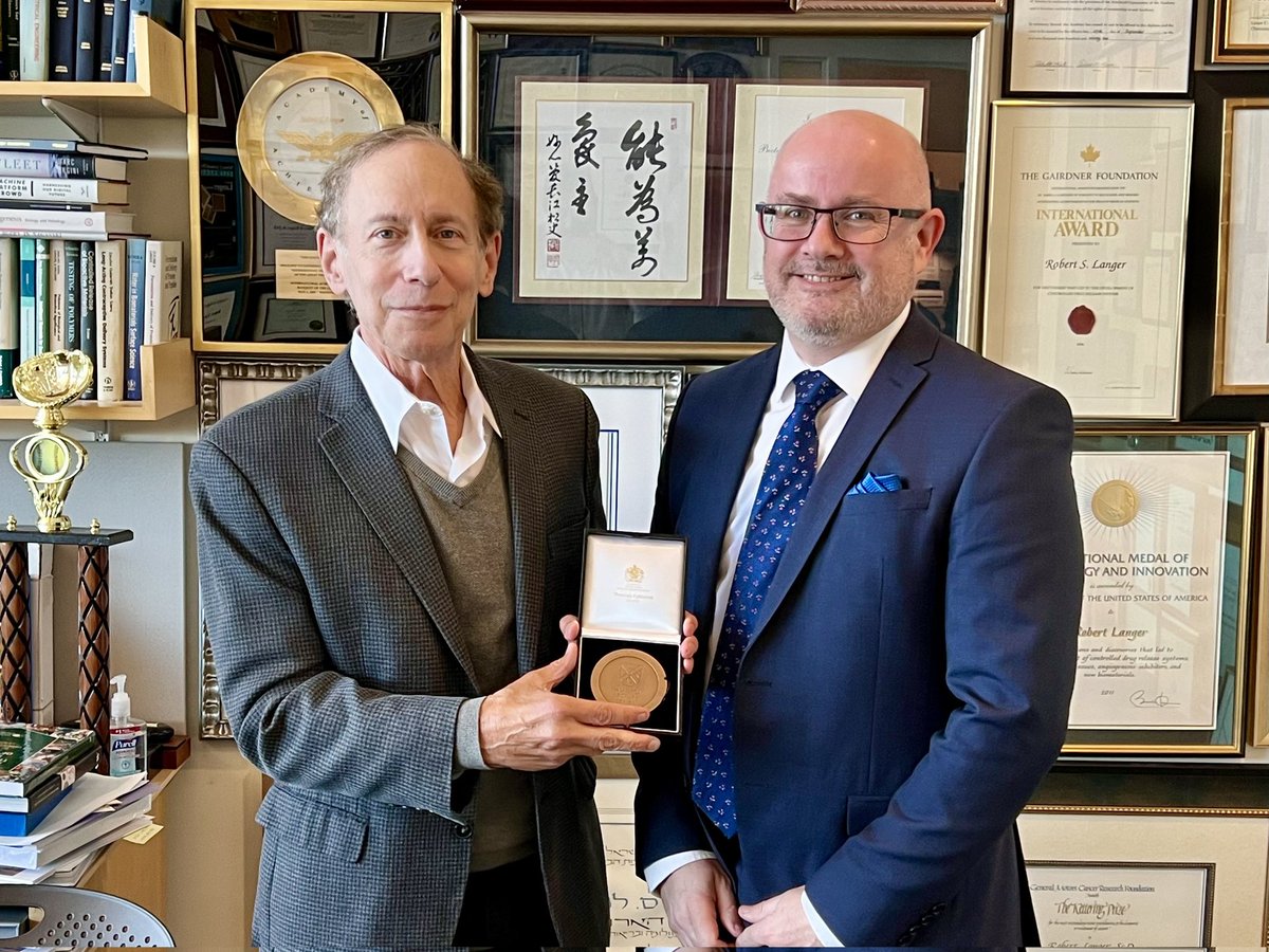 It’s not often we get to hear a lecture from someone whose work has changed the world in such a dramatic way. Prof. Robert Langer of <a href="/MIT/">Massachusetts Institute of Technology (MIT)</a>, co-founder of <a href="/moderna_tx/">Moderna</a>, was presented with the Hamilton medal by our Head of School, Prof. <a href="/colinmccoy/">Colin McCoy</a>.
