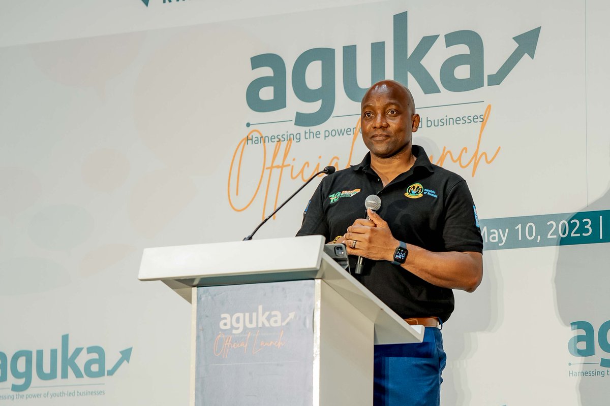 UNDP_Rwanda's tweet photo. "Attitude matters, it's the first real capital young entrepreneurs need. To thrive, you need to be tenacious and have a can-do attitude." - The RR @GomeraM's message to youth at the #AgukaProgramme launch.
Let's support & encourage young entrepreneurs to make a positive impact! https://t.co/uDKgdz7xt7