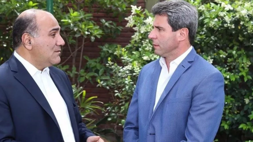 christiansanzok's tweet photo. Vuelvo a explicarlo sencillo para que se entienda:
Dos tipos querían avasallar las Constituciones de sus provincias, uno buscaba ser reelecto por cuarta vez y otro por quinta vez.
La Corte les recordó que se los prohiben sus propias constituciones
Que te la cuenten como quieran https://t.co/tT71hP6sAH