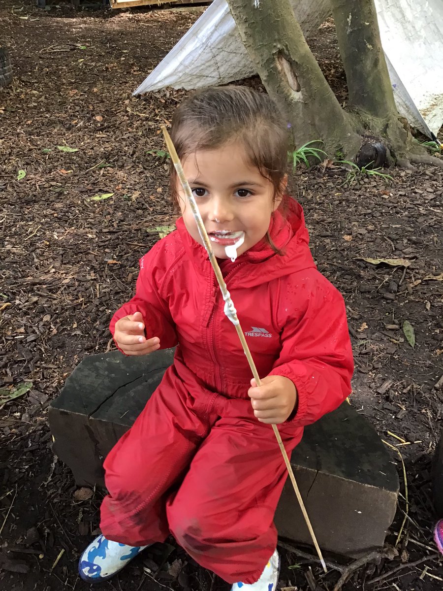 BGS_LowerSch's tweet photo. Forest fun with friends by the fireside. Nursery loved toasting marshmallows today
#BGS_Nursery
#BGS_OutdoorLearning
#BGS_BuildingFriendships https://t.co/JXElZbUwwc