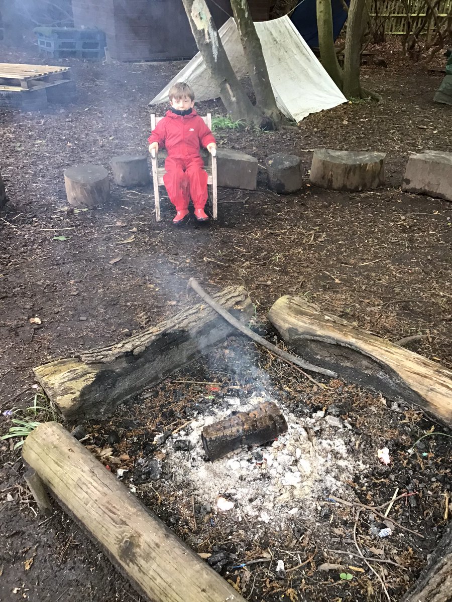 BGS_LowerSch's tweet photo. Forest fun with friends by the fireside. Nursery loved toasting marshmallows today
#BGS_Nursery
#BGS_OutdoorLearning
#BGS_BuildingFriendships https://t.co/JXElZbUwwc