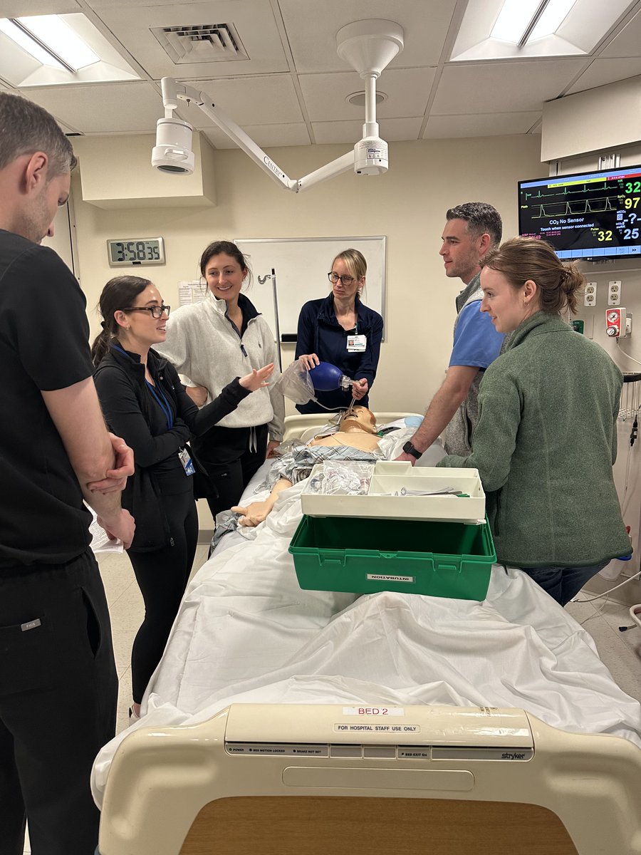 BWH_STRATUS's tweet photo. Thank you to the @BWHEmergencyMed PAs for joining us at STRATUS for yesterday's EM PA Stratus Procedural Skills Course! (Photos from PA team)  #PhysiciansAssistant #MedEd #Simulation #EmergencyMedicine https://t.co/Ssyp7BJQHp