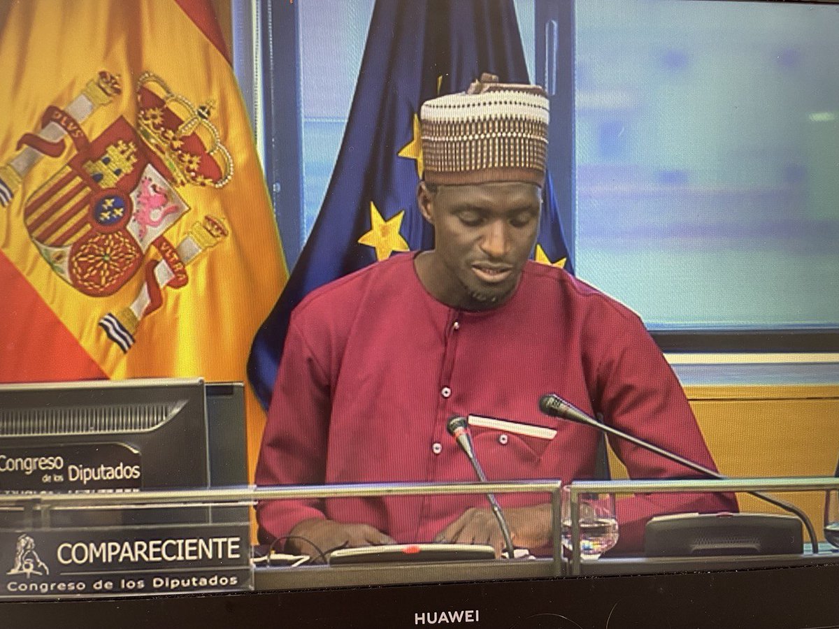 RegularizacionY's tweet photo. Nuestro Portavoz Lamine Sarr: Las personas migrantes no somos cifras, somos sujetos políticos. No estámos aquí solo para exigir una vida digna migrante, queremos cambiar las reglas del juego 🌱
#ILPRegularizacion https://t.co/KlM3F6MZL8