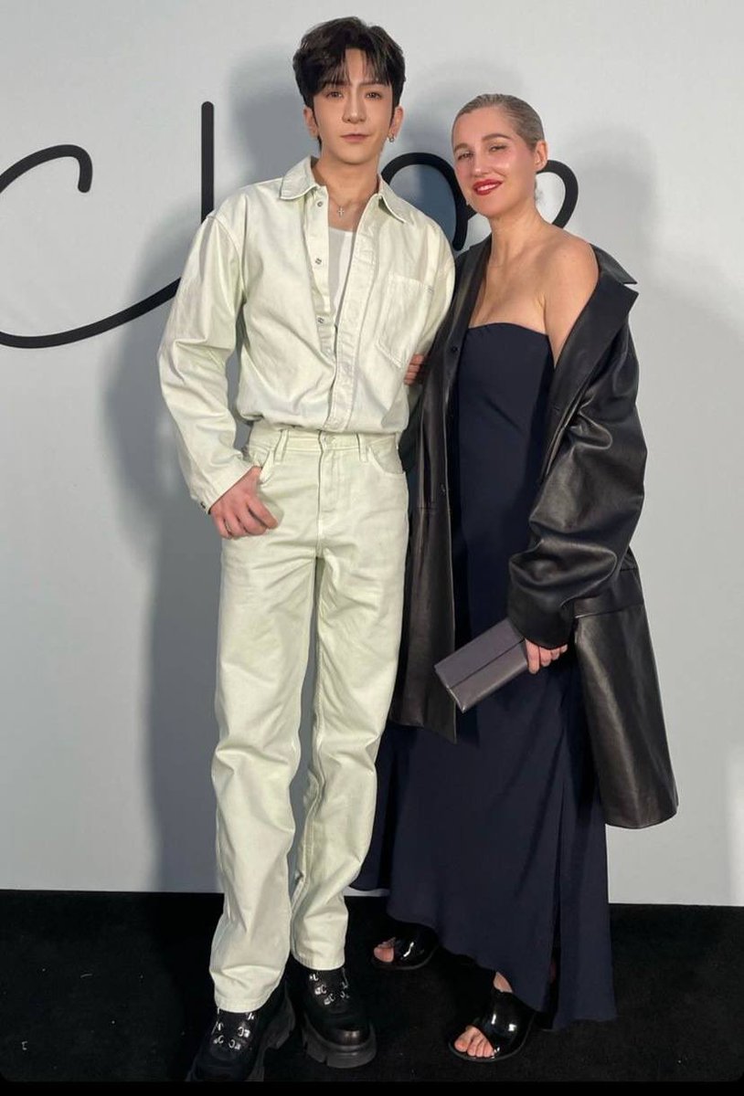 SaL0795's tweet photo. Anson Lo and the Global brand president of CK！ 
Jennie for Calvin Klein launch event.
It’s a greater honour for him. 

Photo cr. @ansonlht IG story

#JENNIE 
#JENNIEforCalvinKlein 
#CalvinKlein 
#AnsonLo
#AnsonLo盧瀚霆 
#mirrorweare #HongKong  #Cantopop #Dancepop https://t.co/UVFQFVKEPs