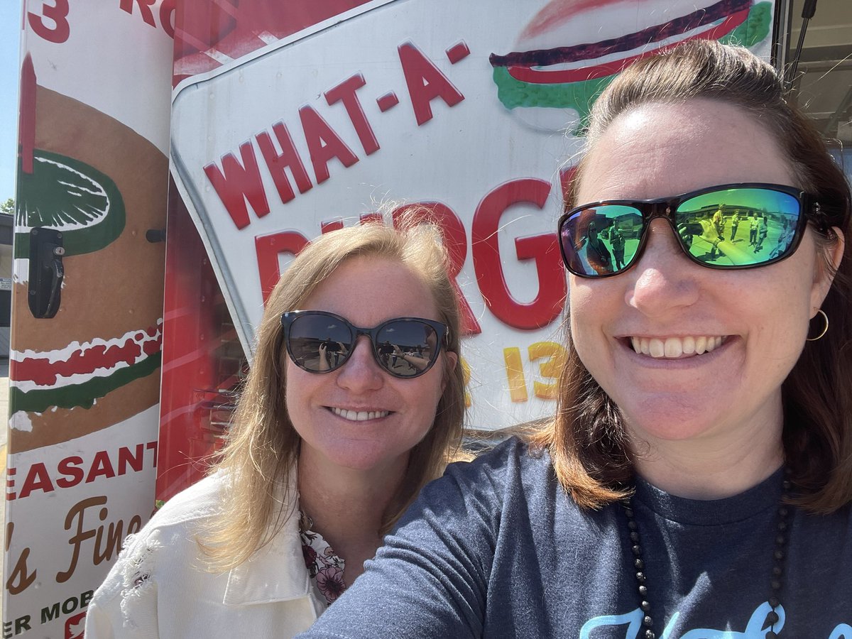 AprilDawnRaney's tweet photo. So thankful for the invite for our @BogerBeacons from the @NCMSTitans to enjoy a special treat for lunch today! We have a fabulous Northwest School Community! #ShineBogerBright #TeacherAppreciation2023 https://t.co/m1v0iaEbZO