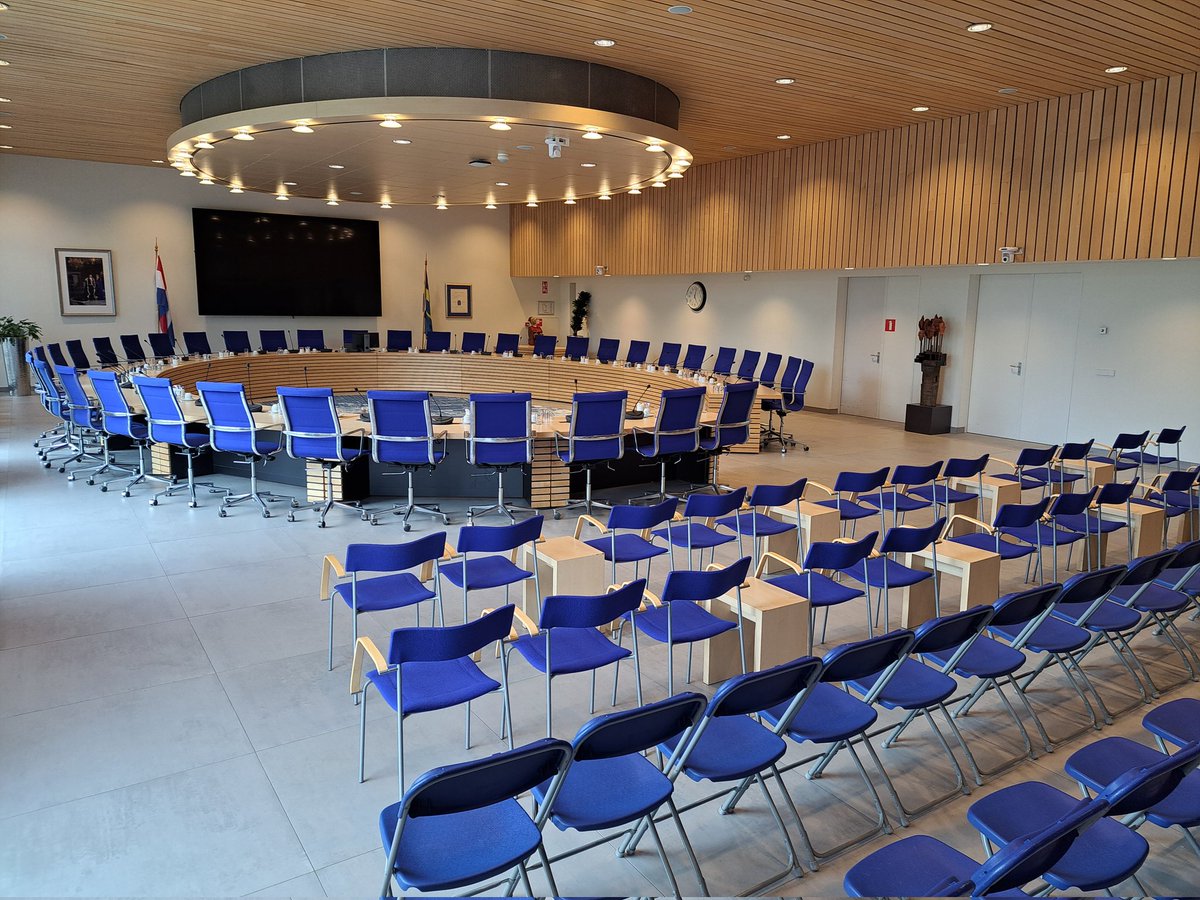 Vanavond is er in de raadzaal om 20.00 uur een bijeenkomst ihkv de beeldvorming. #deraadwordtgeïnformeerd dmv presentaties over #plattelandswoningen en #mandeligegebieden in #PijnackerNootdorp De presentaties zijn ook toegankelijk voor publiek. Uw stoel staat klaar!