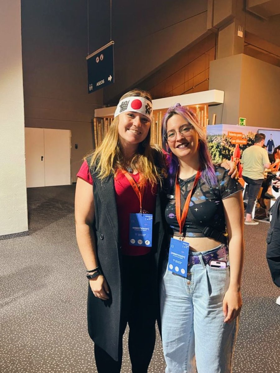 NinjaTalent_'s tweet photo. No podíamos irnos del #CodeMotionMadrid23 @CodemoMadrid sin conocer a la gran referente del mundo #tech @miriamgonp 🚀
¡Un placer coincidir contigo! 💖
#codemotionmadrid2023 #tech #womentech #DEVCommunity https://t.co/3frwIshLfA