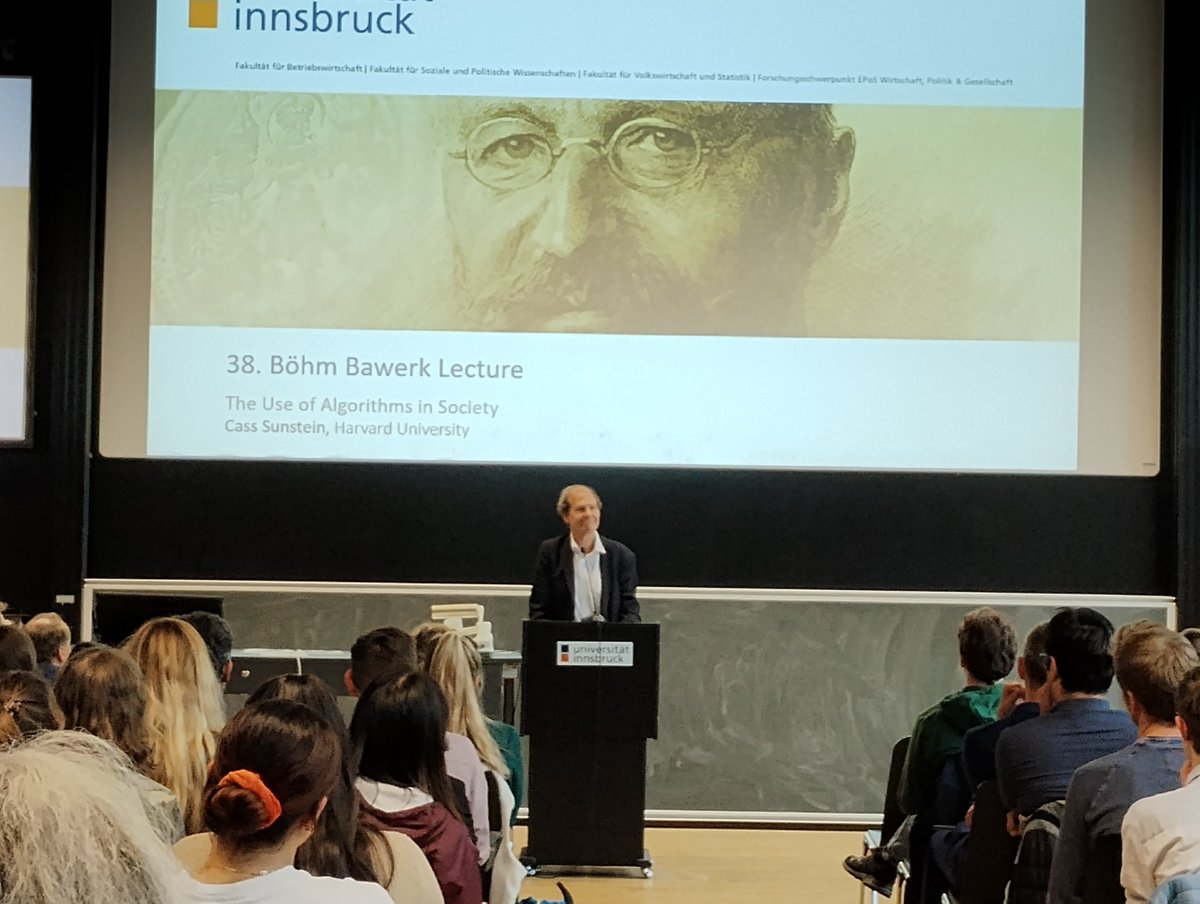 econstatUIBK's tweet photo. #LIVE at #econstat faculty: @CassSunstein discloses his "homecoming" in Austria - proud to be your European roots! https://t.co/VbbDDuYgqE