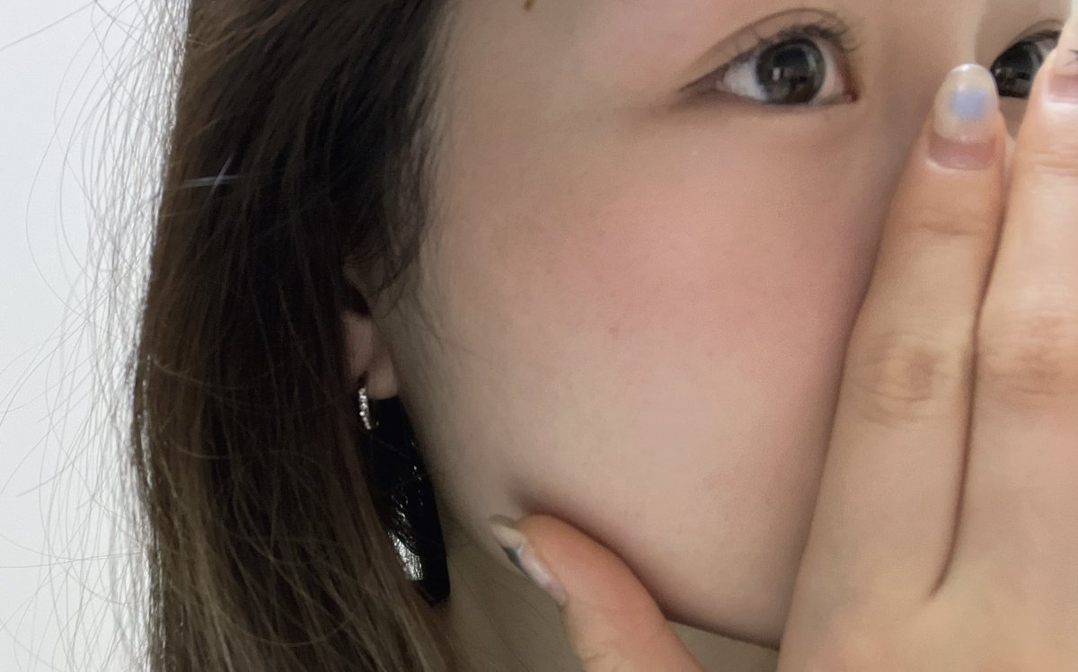 kii_02y's tweet photo. LOFTで買える可愛すぎるチークᐡ ߹𖥦߹ ᐡ
01番のカラーなんだけど自然に血色感が出てどタイプな色…🎀💖

最近は毎日これつけてる🫧

@forencos_japan さんのだよ~✨

#FORENCOS #チーク #桜メイク #春メイク #ブロッサムコスメはFORENCOS https://t.co/zGStkQxQhh