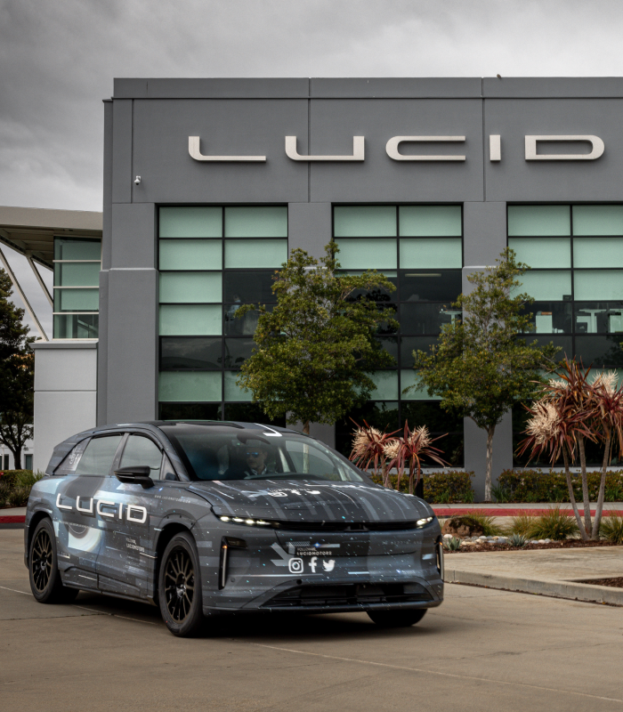LucidMotors's tweet photo. And they're off. Peter Rawlinson and Eric Bach road testing the #LucidGravity. https://t.co/bvFXe9YGJH