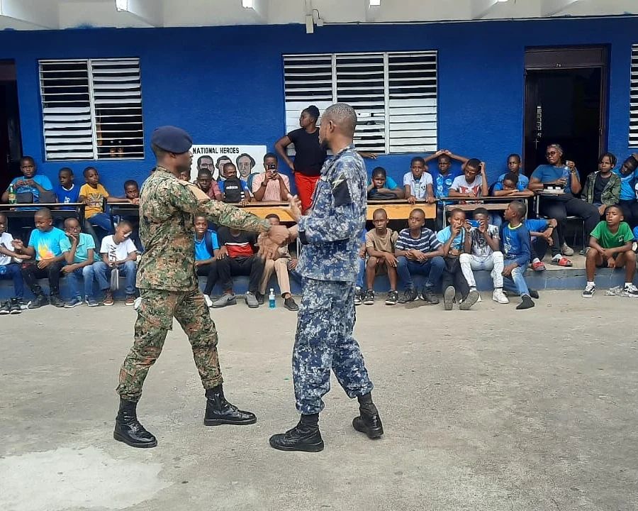 JDFSoldier's tweet photo. The aim of the interaction was to motivate and reduce violence in schools through the use of martial arts.
#EducateEmpowerEvolve
#StrengthThroughKnowledge
#YouthEngagement
#YouthEmpowerment
#MartialArts
@JDFCMA
@jdfsoldier https://t.co/Op4fYAsxag