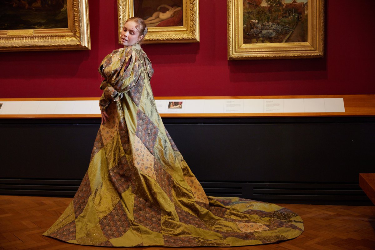 PhoebeStapleton's tweet photo. Costume Designers &amp; Costume Interpreters: UAL BA Costume for Theatre and Screen 
Performers: UAL BA Acting and Performance 

Film Team: Orlando Callegaro &amp; Charlotte Bonham-Carter

📸 Rob Paliotta Slide and Kristina Sarkisyan https://t.co/5t5iivaxM9