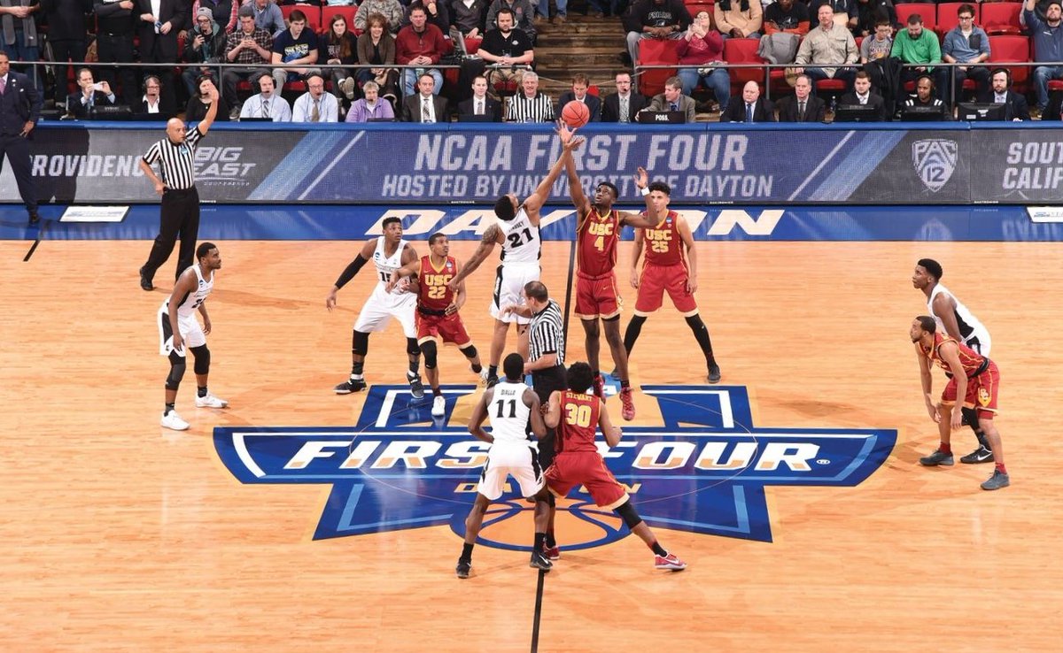 echodragon77's tweet photo. RT DaytonHoopla: 𝐭𝐡𝐞 𝐞𝐩𝐢𝐜𝐞𝐧𝐭𝐞𝐫 𝐨𝐟 𝐜𝐨𝐥𝐥𝐞𝐠𝐞 𝐛𝐚𝐬𝐤𝐞𝐭𝐛𝐚𝐥𝐥 https://t.co/f6LUaZJb4e