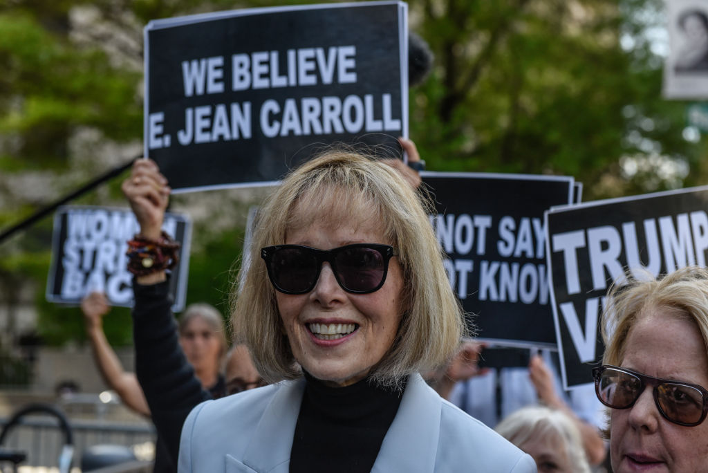 NoStatuteLimits's tweet photo. Jury Verdict in E. Jean Carroll Rape and Defamation Lawsuit is a Big Win for Women's Rights | New legal narrative is set due to Adult Survivors Act and @ejeancarroll's persistence #MeToo #VAWG https://t.co/sRPyX4BcNv