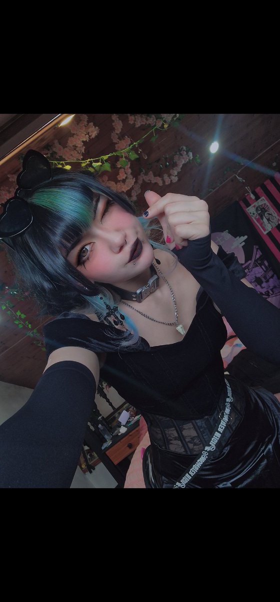 𐐪♡ Z𝖚𝖗𝖊𝖊𝖆𝖑 ♡𐑂°‧₊ on Twitter: ":3"