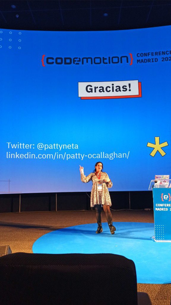 pattyneta's tweet image. ¡Pero qué bien me la ha pasado hoy hablando de TensorFlow.js en la @CodemoMadrid 🇪🇸! Creamos un bot que reaccionaba a mis emociones 🙂😮😡🙁 gracias a quienes vinieron a mi sesión - ha sido mi audiencia más grande y también la más divertida ❤️ 🎉#MadeWithTFJS #WebML