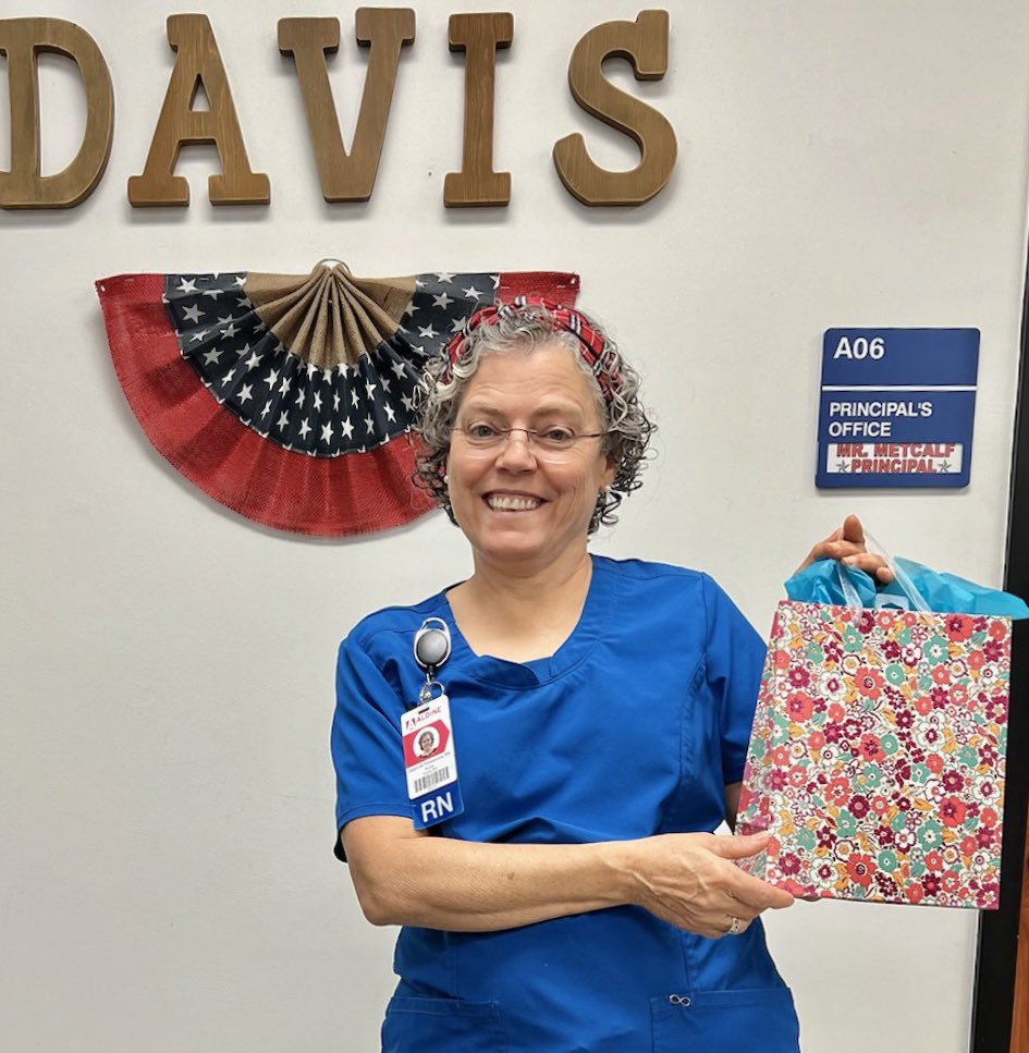 Davis9_AISD's tweet photo. We are so grateful for Nurse Stevenson! Thank you for everything you do daily! #SchoolNurseDay 🩹🤕❤️‍🩹🩺👩🏻‍⚕️#AldineConnected https://t.co/DLRW8vF3vD
