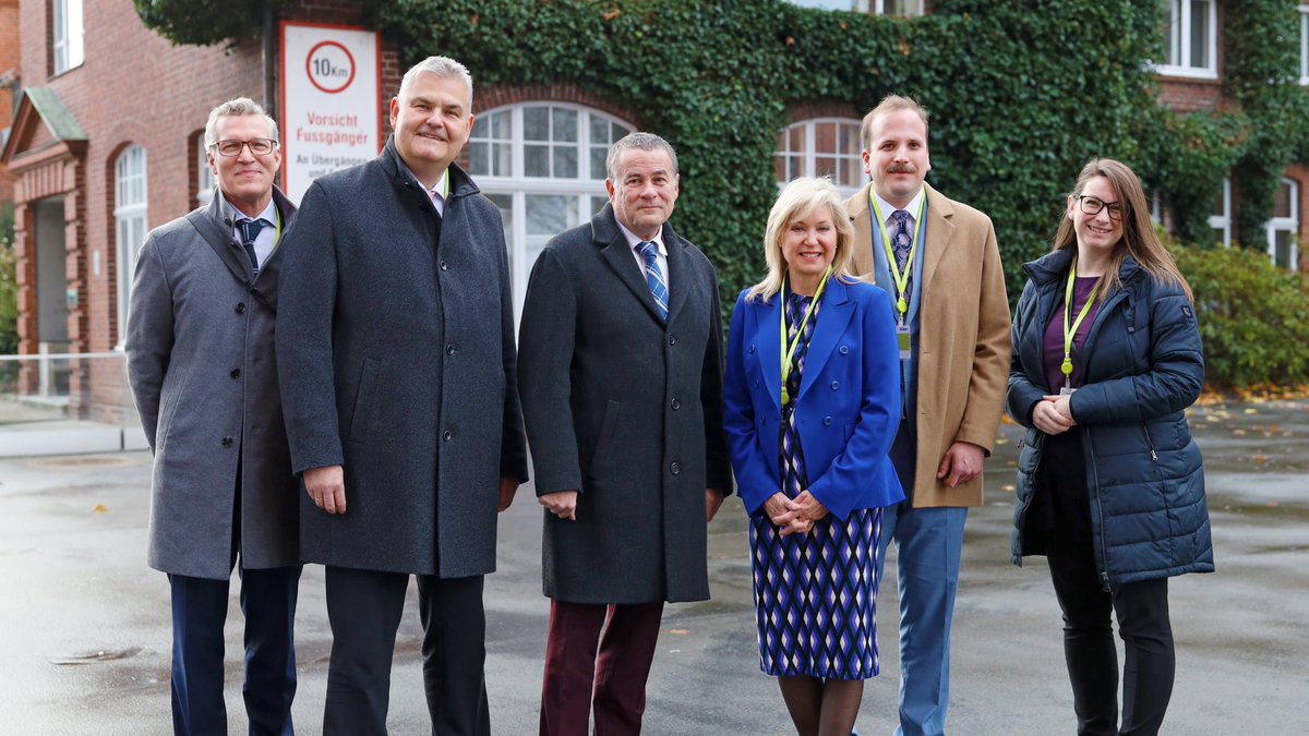 BonnieCrombie's tweet image. As we mark #EcoDevWeek, I’d like to acknowledge our outstanding @MississaugaEDO team who are champions for attracting business investment, pursuing innovation, supporting our local business community and shaping a world-class city we are proud to call home.