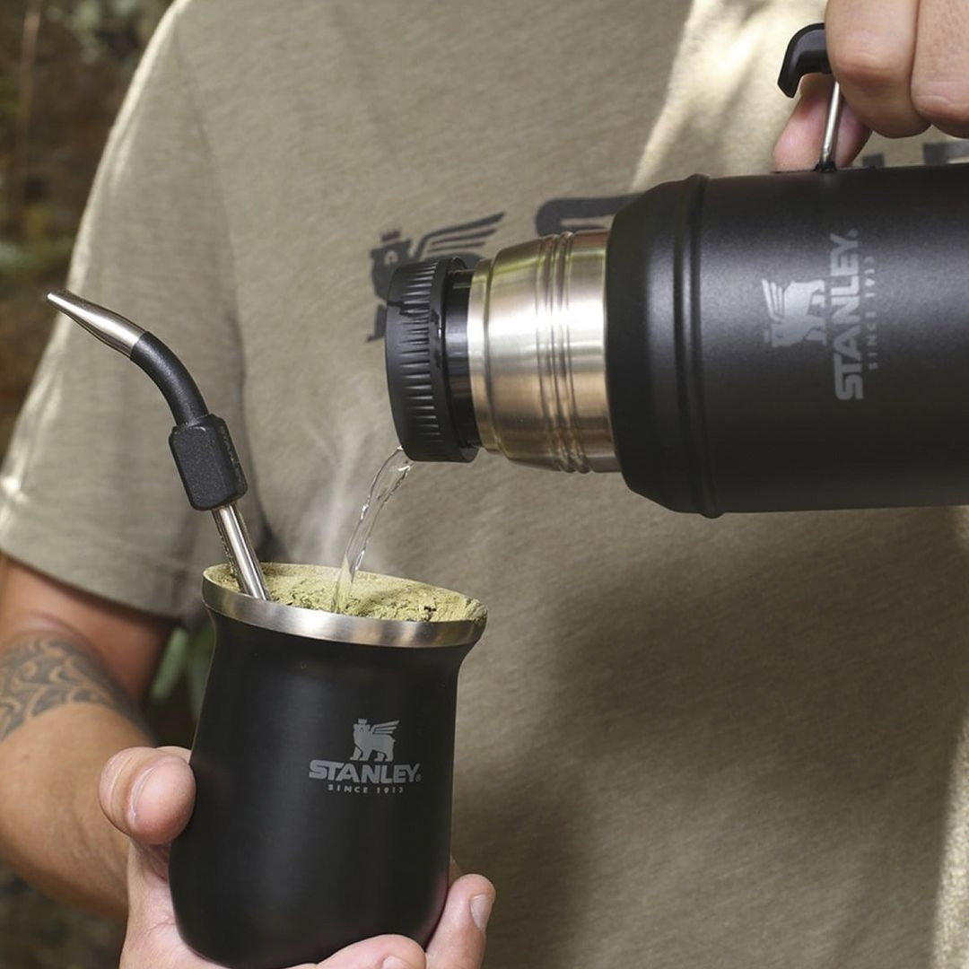 llevauno's tweet image. ¡Oferta del día!🎁

Mantene tu mate caliente por horas con el termo #Stanley Classic 940ml. La compañía perfecta para tus día. 🌡️🚀

llevauno.com.py/producto/termo…

Sorteamos una guampa Indio
Para participar:
✅Seguinos
✅Rt + Like
✅@ al más matero/a