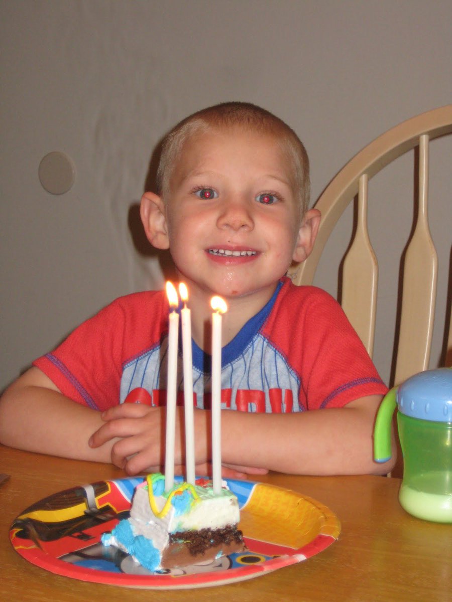 cjthompson_22's tweet photo. Can’t believe @22_joshthompson is 17 today. Time has flown. Proud of this young man for his pursuit of faith, wisdom and impact. Looking forward to a great future. #1tim412 https://t.co/6iEpAwSVCe