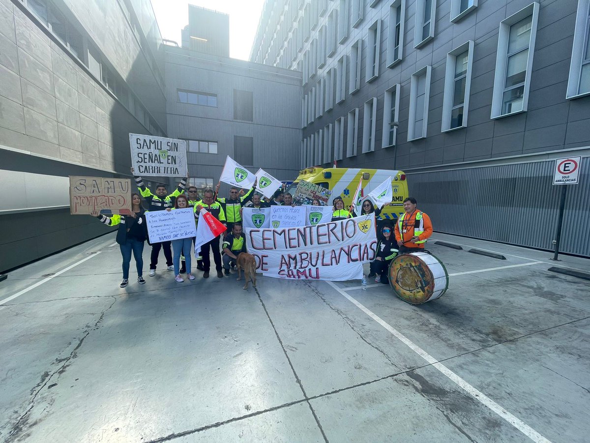 afusamanto's tweet photo. AFUSAMANTO, da a conocer a la comunidad de la II región, que seguimos en  movilización  indefinida. Más aún, que se está amedrentando a nuestro personal que esta movilizado, por falta de recursos. @Annysaggy @biobio  @AraosFernando @GabrielBoric @GOREAntofagasta @ministeriosalud https://t.co/TVZkaq6yao
