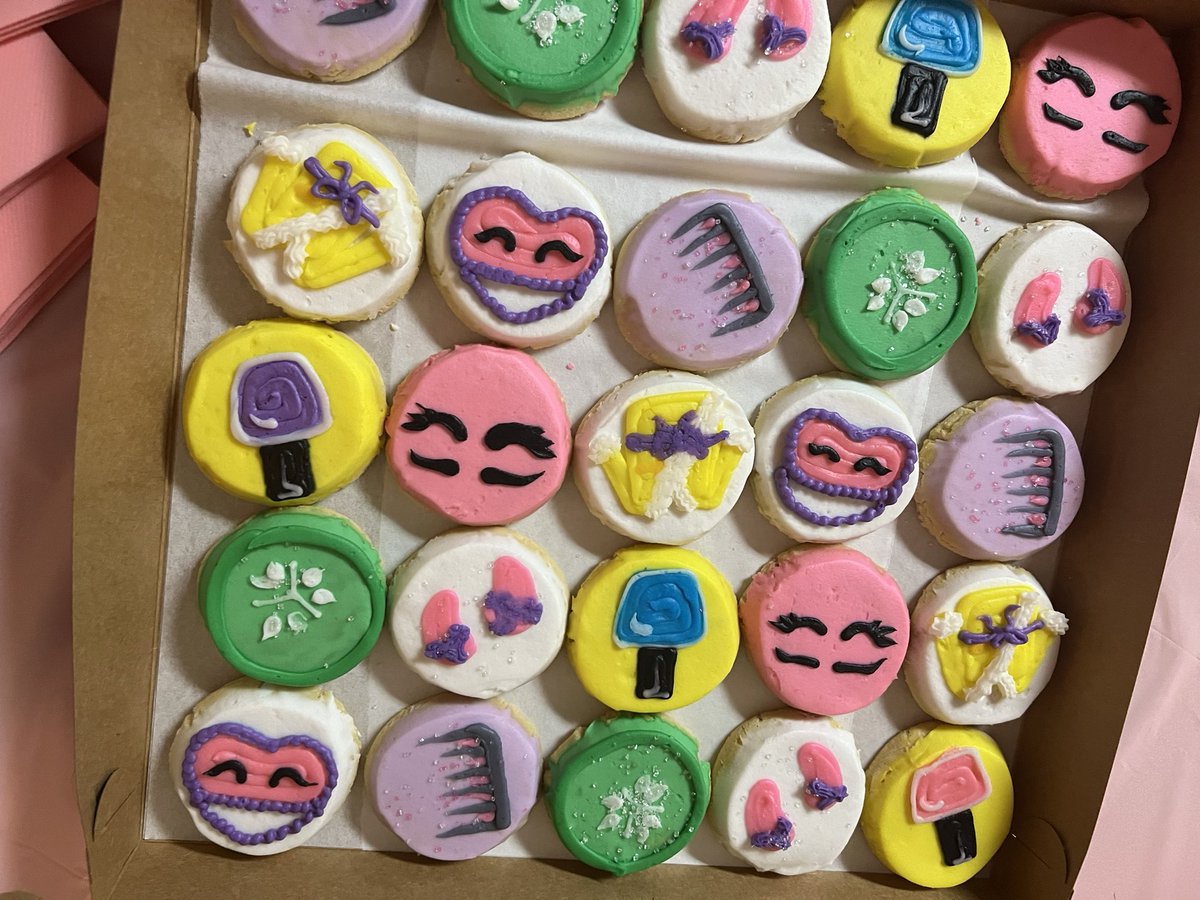 patwolach's tweet photo. Kindergarten spa day at Heritage Elementary for our sweet moms💕💕nails, hair and massages 🥰🥰Such a fun event!! @HeritageDCSD @dcsdk12 https://t.co/LEmfzp3Zsq