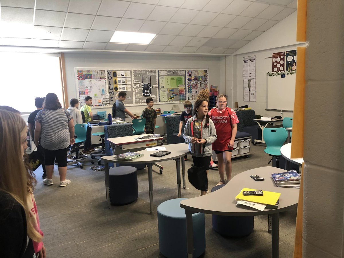 Fifth Grade Step Up Day at Prairie View. A new adventure is on the horizon. #KirbyONE40 #ksd140