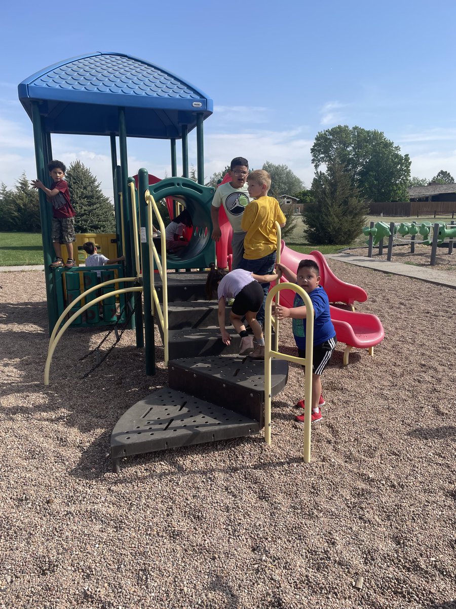 PaulJLarkin's tweet photo. A beautiful day in Syracuse for our 1st graders to spend the morning at one of our beautiful parks. https://t.co/g7zTVCKXuk