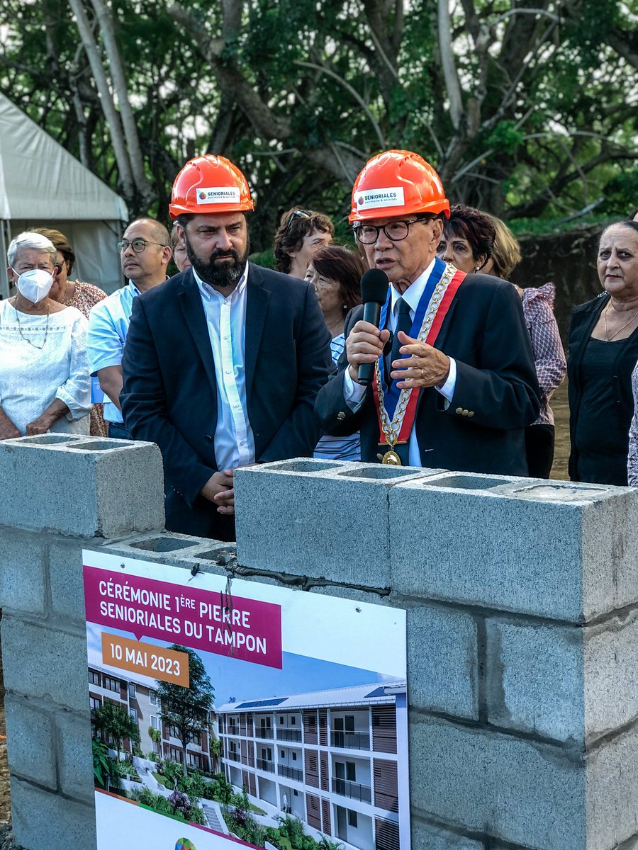 La livraison de notre future #résidence du Tampon à la Réunion approche ! 🤗

La première pierre a été posée aujourd'hui, ce qui a été l'occasion d'organiser une cérémonie.

Ce projet immobilier se concrétise pour une #ouverture prévue fin 2024.