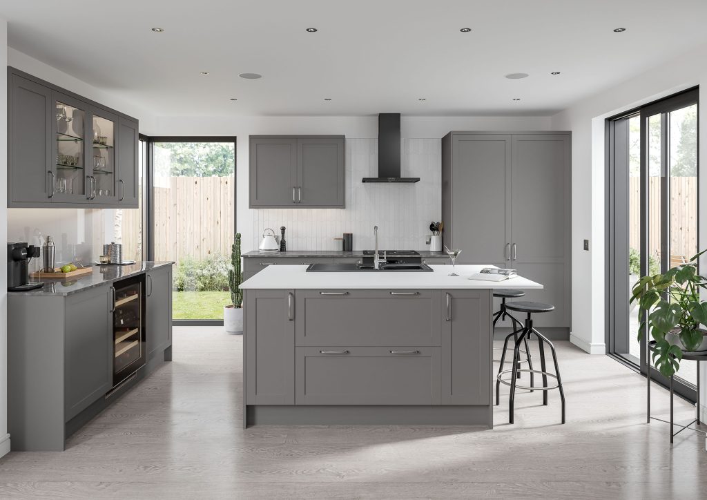 TKDBishopbriggs's tweet image. Elevate your kitchen with our fantastic new Skye shaker door 🌤️

Available in some of our most popular decors, Skye is a stylish and flexible range that looks at home in any environment. Discover more Skye designs online 👉 bit.ly/3LFuXWW

#ShakerKitchen #GreyKitchen