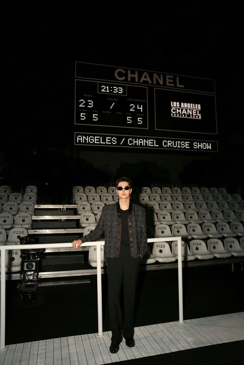 Uhm, hi🦁. We see you.👀😂
#bjyx #yizhan