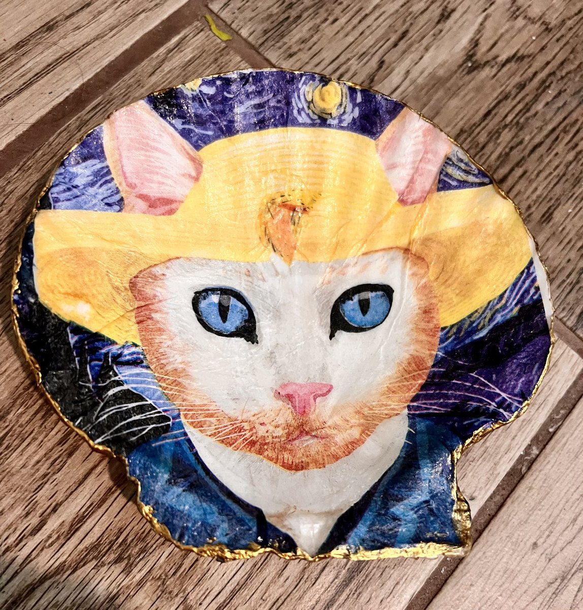 chodge57's tweet photo. #decoupage #catart #VanGogh https://t.co/omfIRxUpyq