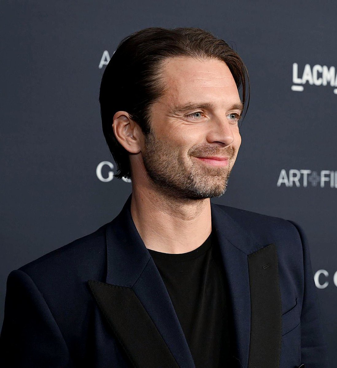 Lizzie922's tweet photo. Sebastian Stan attending the 11th Annual LACMA Art + Film Gala https://t.co/SsdVca4ho1