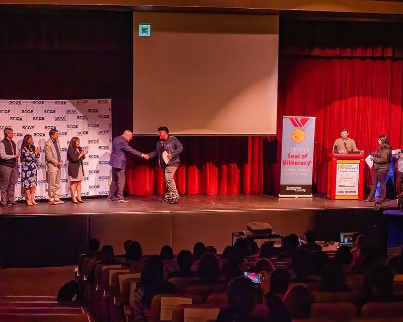 MarianaCS_SCOE's tweet photo. Congrats, Felicidades to all the students in Sac County for receiving the State Seal of Biliteracy! Your dedication and grit to learn a new language are commendable.  👏🏾 

It was my honor to serve as the keynote speaker of the 11th Annual Seal of Biliteracy Ceremony!

📸 SCOE https://t.co/XaC2YW2mMI