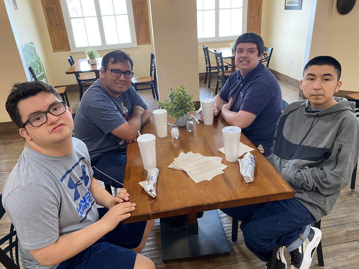 PantherH107's tweet photo. Job Exploring at Mary’s Tacos and having a quick snack. #VIPOHS #JobExploration #OCPantherPride #MarysTacos https://t.co/8LybpPMmFk